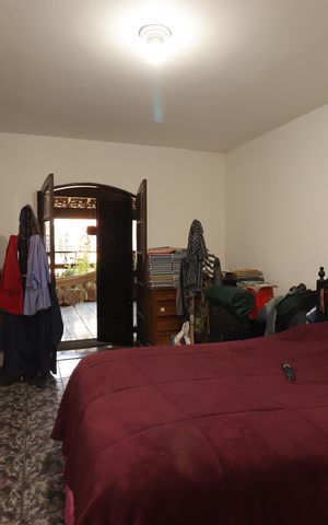 Casa à venda com 250m², 3 quartos e 2 vagasSuíte