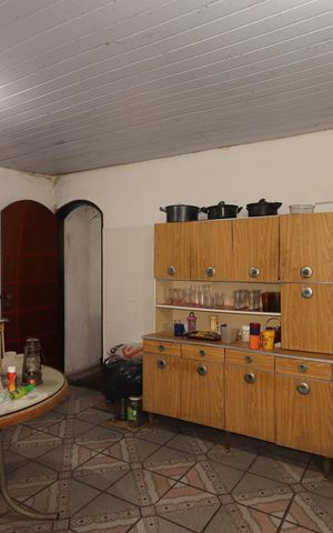 Casa à venda com 250m², 3 quartos e 2 vagasÁrea de Serviço