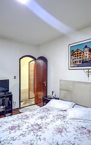 Casa à venda com 500m², 5 quartos e 2 vagasQuarto 3 - Suíte
