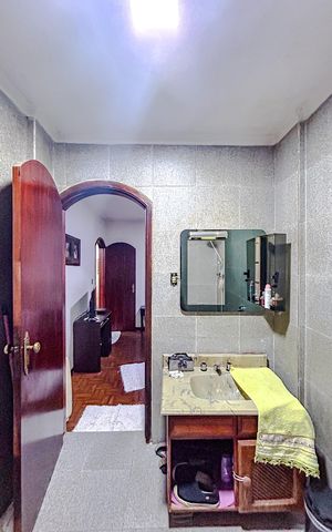 Casa à venda com 500m², 5 quartos e 2 vagasBanheiro da Suíte
