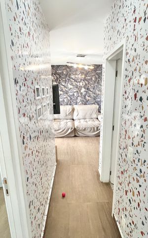 Apartamento à venda com 60m², 2 quartos e 1 vaga Apartamento à venda com 60m², 2 quartos e 1 vagaCorredor