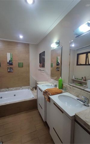 Casa à venda com 144m², 3 quartos e 1 vaga