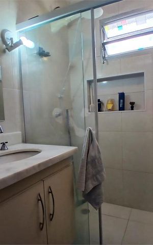 Casa à venda com 154m², 4 quartos e 2 vagas