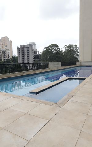 Apartamento à venda com 138m², 3 quartos e 4 vagasÁrea comum - Piscina