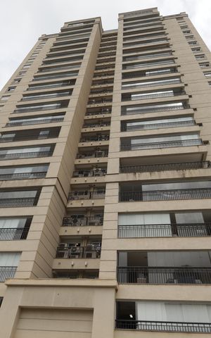Apartamento à venda com 138m², 3 quartos e 4 vagasFachada