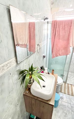 Apartamento à venda com 45m², 2 quartos e 1 vaga Apartamento à venda com 45m², 2 quartos e 1 vagaBanheiro
