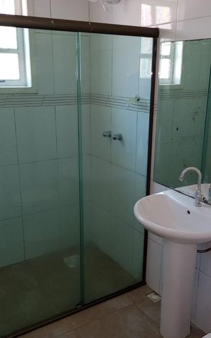 Casa para alugar com 270m², 5 quartos e 5 vagas Casa para alugar com 270m², 5 quartos e 5 vagasBanheiro