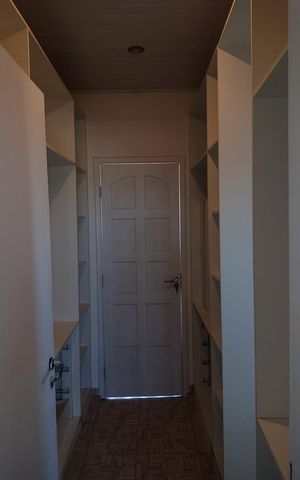 Casa para alugar com 270m², 5 quartos e 5 vagas Casa para alugar com 270m², 5 quartos e 5 vagasCloset