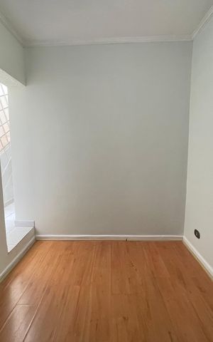 Casa à venda com 200m², 4 quartos e 2 vagas Casa à venda com 200m², 4 quartos e 2 vagasQuarto 2