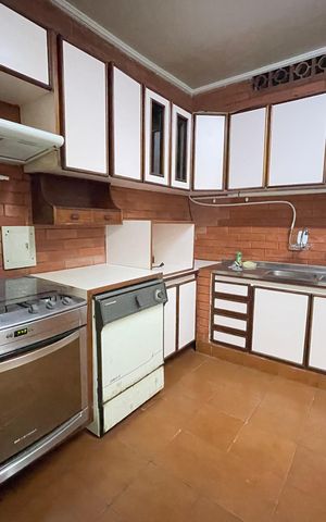 Casa à venda com 200m², 4 quartos e 2 vagas Casa à venda com 200m², 4 quartos e 2 vagasCozinha