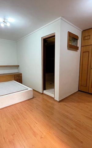 Casa à venda com 200m², 4 quartos e 2 vagas Casa à venda com 200m², 4 quartos e 2 vagasQuarto 3