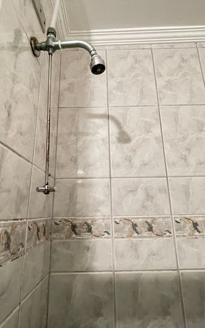 Casa à venda com 200m², 4 quartos e 2 vagas Casa à venda com 200m², 4 quartos e 2 vagasBanheiro 2