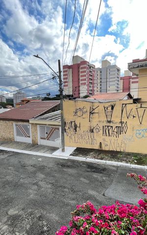 Casa à venda com 200m², 4 quartos e 2 vagas Casa à venda com 200m², 4 quartos e 2 vagasVista da Varanda