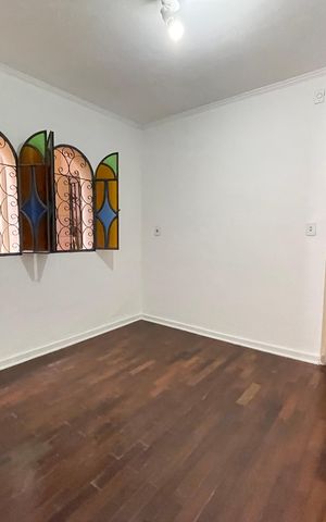 Casa à venda com 200m², 4 quartos e 2 vagas Casa à venda com 200m², 4 quartos e 2 vagasSala de Jantar