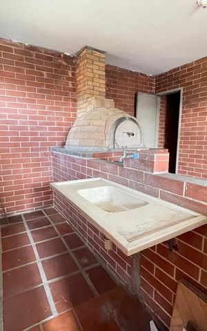 Casa à venda com 200m², 4 quartos e 2 vagas Casa à venda com 200m², 4 quartos e 2 vagasChurrasqueira