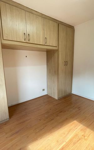 Casa à venda com 200m², 4 quartos e 2 vagas Casa à venda com 200m², 4 quartos e 2 vagasQuarto 4