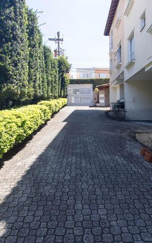 Casa de condomínio à venda com 90m², 3 quartos e 2 vagas Casa de condomínio à venda com 90m², 3 quartos e 2 vagasÁrea externa
