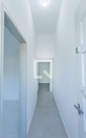 Casa à venda com 273m², 5 quartos e 4 vagas Casa à venda com 273m², 5 quartos e 4 vagasCorredor casa 2