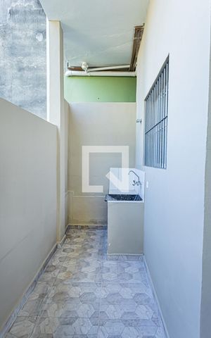 Casa à venda com 273m², 5 quartos e 4 vagas Casa à venda com 273m², 5 quartos e 4 vagasÁreao de serviço casa 2
