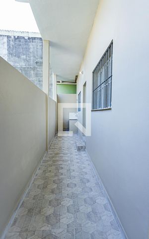 Casa à venda com 273m², 5 quartos e 4 vagas Casa à venda com 273m², 5 quartos e 4 vagasQuintal e garagem