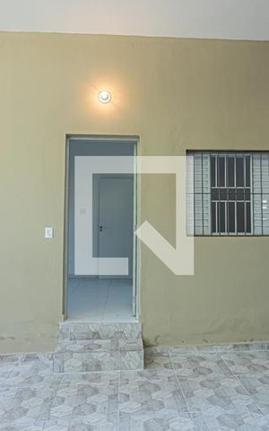 Casa à venda com 273m², 5 quartos e 4 vagas Casa à venda com 273m², 5 quartos e 4 vagasQuintal e garagem