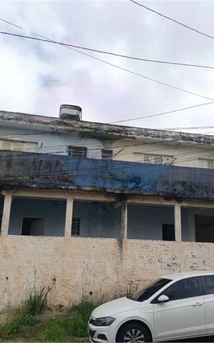 Casa à venda com 96m², 3 quartos e 2 vagas