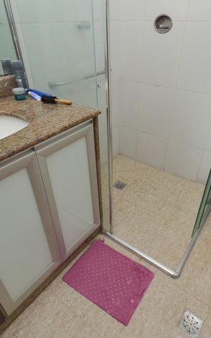 Casa à venda com 433m², 3 quartos e sem vaga Casa à venda com 433m², 3 quartos e sem vagaBanheiro
