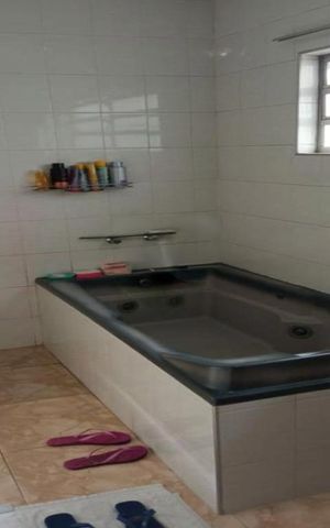 Casa à venda com 200m², 3 quartos e 3 vagas