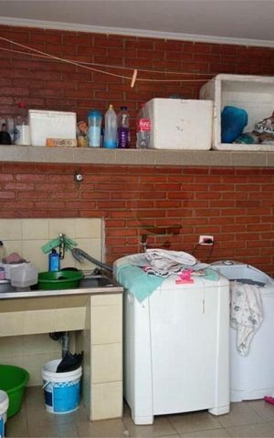 Casa à venda com 200m², 3 quartos e 3 vagas