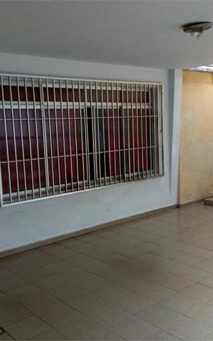 Casa à venda com 200m², 3 quartos e 3 vagas