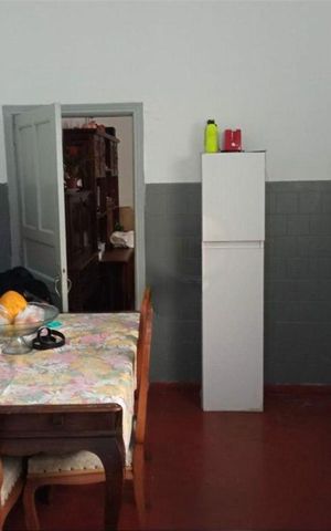 Casa à venda com 243m², 6 quartos e 2 vagas