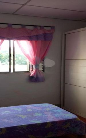 Casa à venda com 243m², 6 quartos e 2 vagas