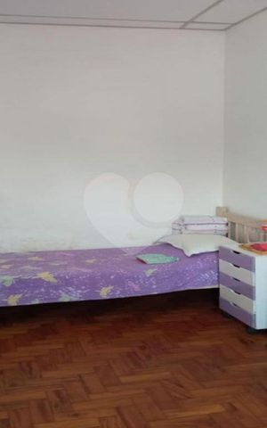 Casa à venda com 243m², 6 quartos e 2 vagas