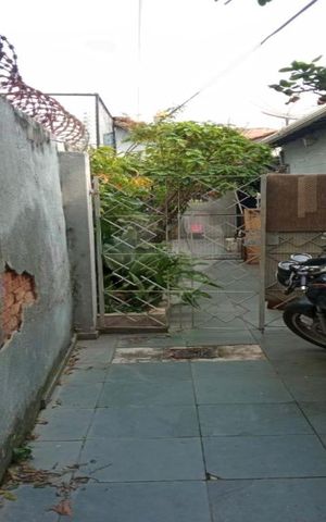 Casa à venda com 243m², 6 quartos e 2 vagas