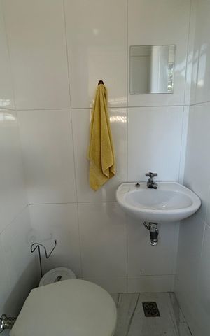 Casa à venda com 210m², 3 quartos e sem vagaLavabo