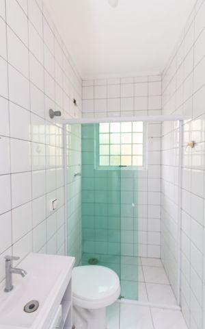 Casa à venda com 250m², 5 quartos e 2 vagas Casa à venda com 250m², 5 quartos e 2 vagasBanheiro 2