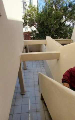 Casa à venda com 197m², 3 quartos e 2 vagas Casa à venda com 197m², 3 quartos e 2 vagasÁrea externa