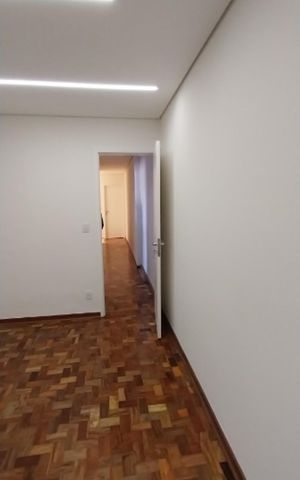 Casa à venda com 197m², 3 quartos e 2 vagas Casa à venda com 197m², 3 quartos e 2 vagasQuarto