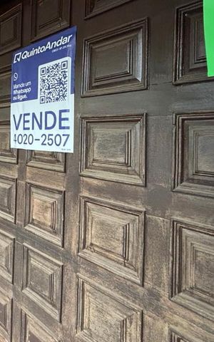 Casa à venda com 600m², 5 quartos e 6 vagasFachada