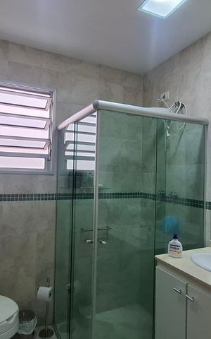 Casa à venda com 180m², 3 quartos e 2 vagasBanheiro