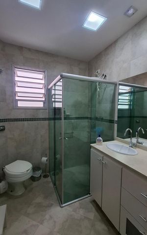 Casa à venda com 180m², 3 quartos e 2 vagasBanheiro
