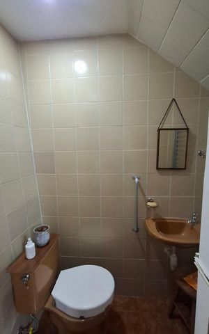 Casa à venda com 180m², 3 quartos e 2 vagasBanheiro