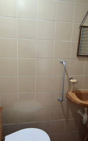 Casa à venda com 180m², 3 quartos e 2 vagasBanheiro