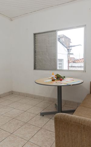 Casa à venda com 140m², 3 quartos e 4 vagas Casa à venda com 140m², 3 quartos e 4 vagas Edícula - Sala