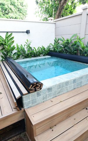 Casa de condomínio à venda com 145m², 3 quartos e 2 vagasPiscina