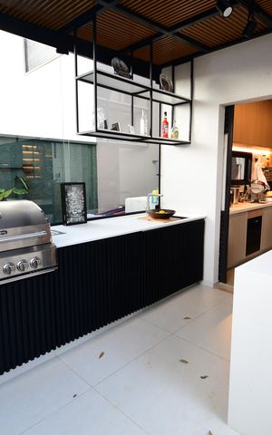 Casa de condomínio à venda com 145m², 3 quartos e 2 vagasVaranda gourmet