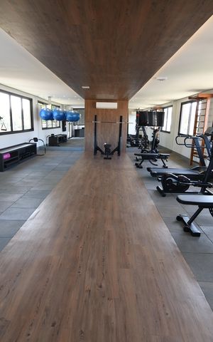 Casa de condomínio à venda com 145m², 3 quartos e 2 vagasÁrea comum - Academia