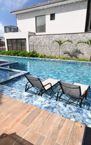 Casa de condomínio à venda com 145m², 3 quartos e 2 vagasÁrea comum - Piscina