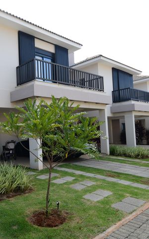 Casa de condomínio à venda com 145m², 3 quartos e 2 vagasFachada