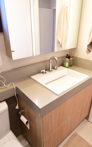 Casa de condomínio à venda com 145m², 3 quartos e 2 vagasBanheiro Suíte